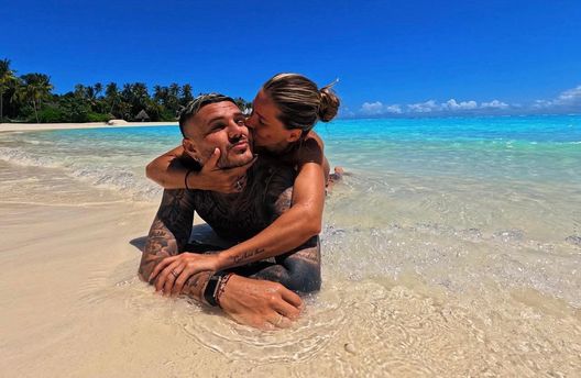 Mauro Icardi porta China Suarez alle Maldive: nell’album pubblicato c’è una foto da censura Mauro Icardi porta China Suarez alle Maldive: nell’album pubblicato c’è una foto da censura - immagine 1