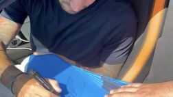 Politano, grande affetto dei tifosi: e lui firma maglie ed autografi