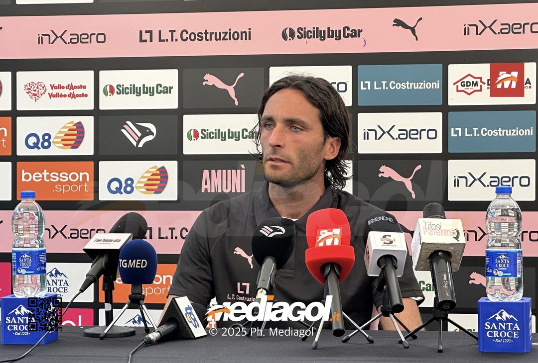 FOTO, Tommaso Augello si presenta in conferenza Palermo FC - immagine 2
