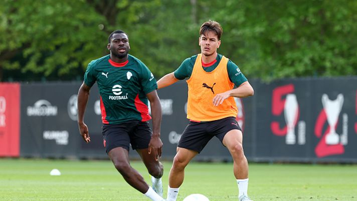 Iscriviti al canale Whatsapp di Milanistichannel per leggere in anteprima tutte le notizie sul Milan. Entra a far parte di una famiglia rossonera.