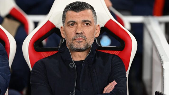 LONDON, ENGLAND - MARCH 12: Sergio Conceicao, Head Coach of FC Porto, looks on prior to the UEFA Champions League 2023/24 round of 16 second leg match between Arsenal FC and FC Porto at Emirates Stadium on March 12, 2024 in London, England. (Photo by Shaun Botterill/Getty Images) Conceicao: “A Francisco ho consigliato io la Juve, 2-3 top club su di lui ma sapevo che…” - immagine 1