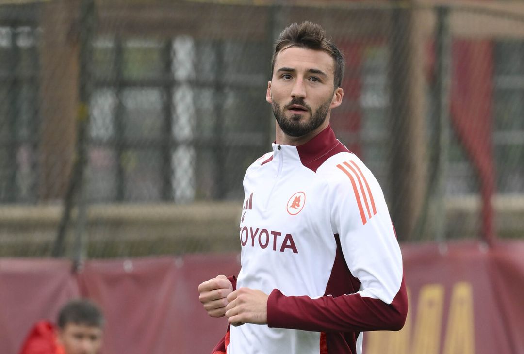 Roma, meno due giorni dal Napoli: Dybala parzialmente in gruppo – FOTO GALLERY - immagine 36