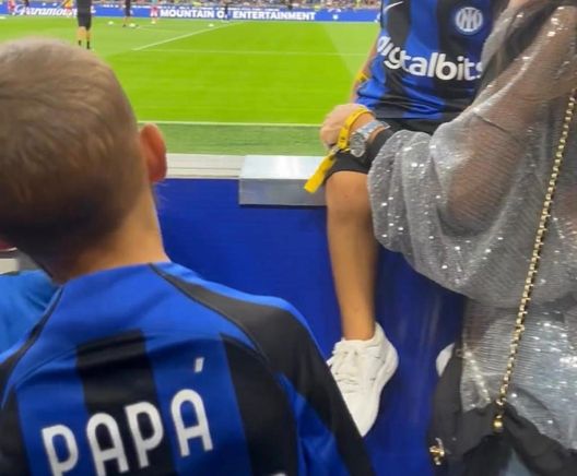 L’Inter e San Siro omaggiano D’Ambrosio, i figli allo stadio con la maglia nerazzurra- immagine 2