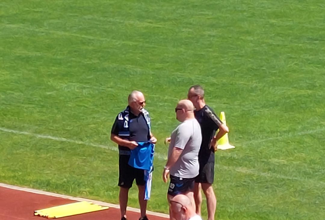 GALLERY Dimaro day 4, De Laurentiis in mezzo ai tifosi: firme ed autografi a Carciato - immagine 5