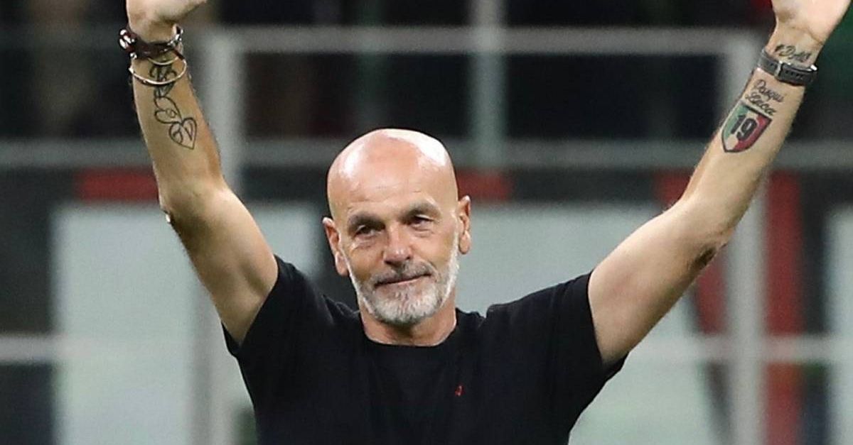 Milan Fiorentina, Pioli ritorna a ‘San Siro’: coro della Curva Sud, l’abbraccio con Ibrahimovic Milan Fiorentina, Pioli ritorna a ‘San Siro’: coro della Curva Sud, l’abbraccio con Ibrahimovic