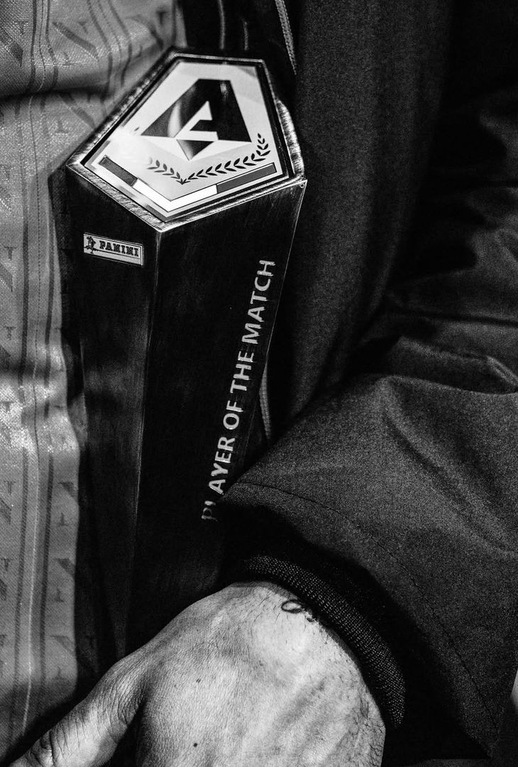 Ritorni, stelle ai i box ed esultanze: i suggestivi scatti di Napoli-Lecce – LE FOTO - immagine 3