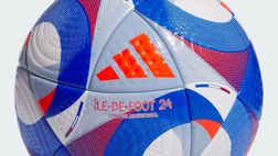 Olimpiadi, ecco Île-De-Foot 24: svelato il pallone per il torneo di calcio