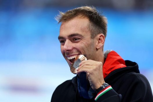 getty Paltrinieri: “Mi sono fratturato un gomito, tornerò presto”- immagine 2