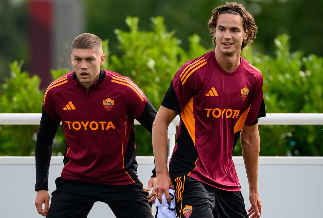 Roma, il primo allenamento al St. George’s Park – FOTO GALLERY - immagine 30