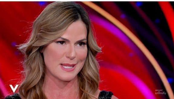 Thais: “Tutti stanno vedendo chi è Mammucari. Ha fatto intendere che io…”- immagine 2