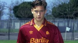 Roma, indiscrezioni sul kit home 2025/26: sarà ispirato al biennio 1992-94