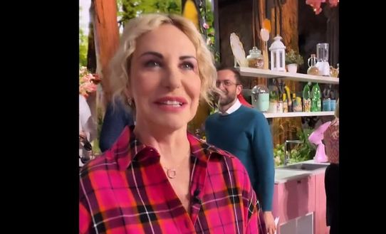 Antonella Clerici, lo scherzo in diretta a ‘È sempre mezzogiorno’: cosa è successo- immagine 3