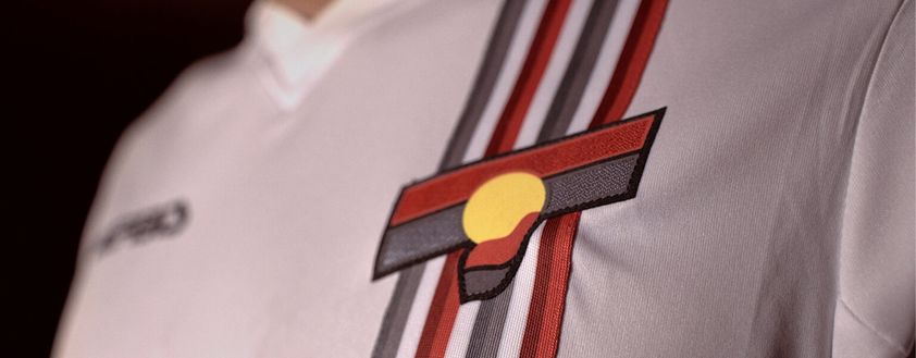 maglia-away-cremonese-2025-2026-scrigno-dei-tesori-cremona-storia-musica