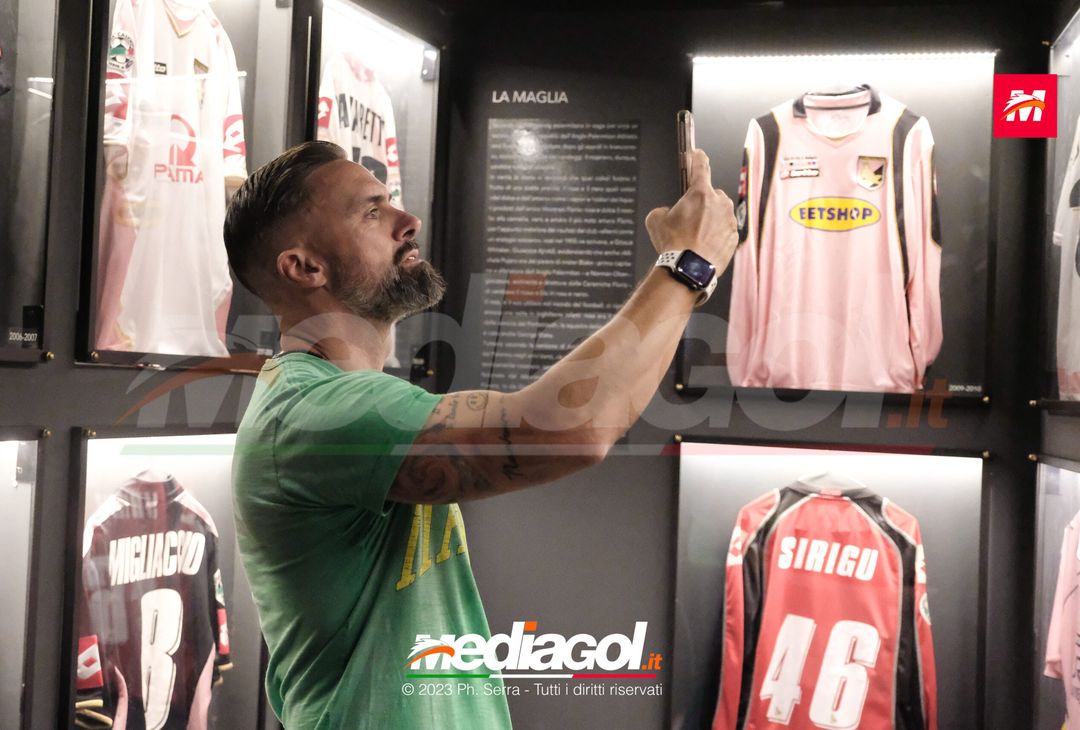 FOTO PALERMO, i tifosi rosanero in tour allo stadio ‘Renzo Barbera’ (GALLERY) - immagine 54