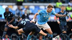 Serie A, Napoli-Lazio 0-2: Sarri disintegra Conte e avvicina lo scudetto Inter