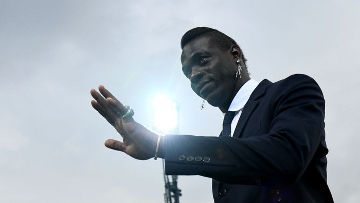 Balotelli: “Theo-Dumfries, che bel derby. Calhanoglu? Io avrei fatto peggio…” - immagine 1