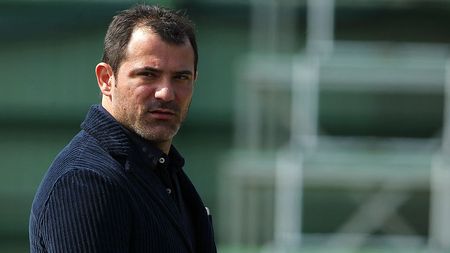 COMO, ITALY - MARCH 25: Club Manager Dejan Stankovic looks on during the FC Internazionale training session at the club's training ground on March 25, 2016 in Como, Italy. (Photo by Marco Luzzani - Inter/FC Internazionale via Getty Images)