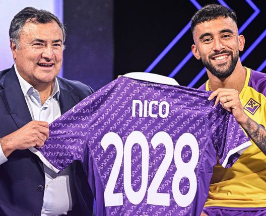 FOTO ACF UFFICIALE – Nico Gonzalez rinnova con la Fiorentina fino al 2028 - immagine 1