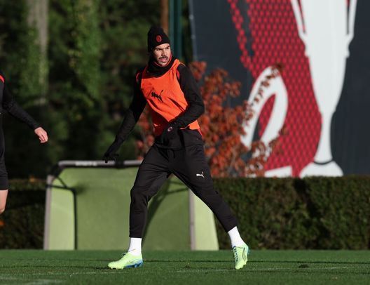 (Photo by Claudio Villa/AC Milan via Getty Images) Matteo Gabbia in gruppo: le foto dell’allenamento di oggi- immagine 3