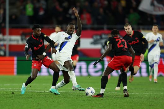 (Photo by Leonhard Simon/Getty Images) Inter al traguardo, il Napoli fora- immagine 2