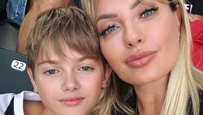 La lazialissima Manila Nazzaro allo Stadium: con suo figlio in maglia bianconera… - immagine 1