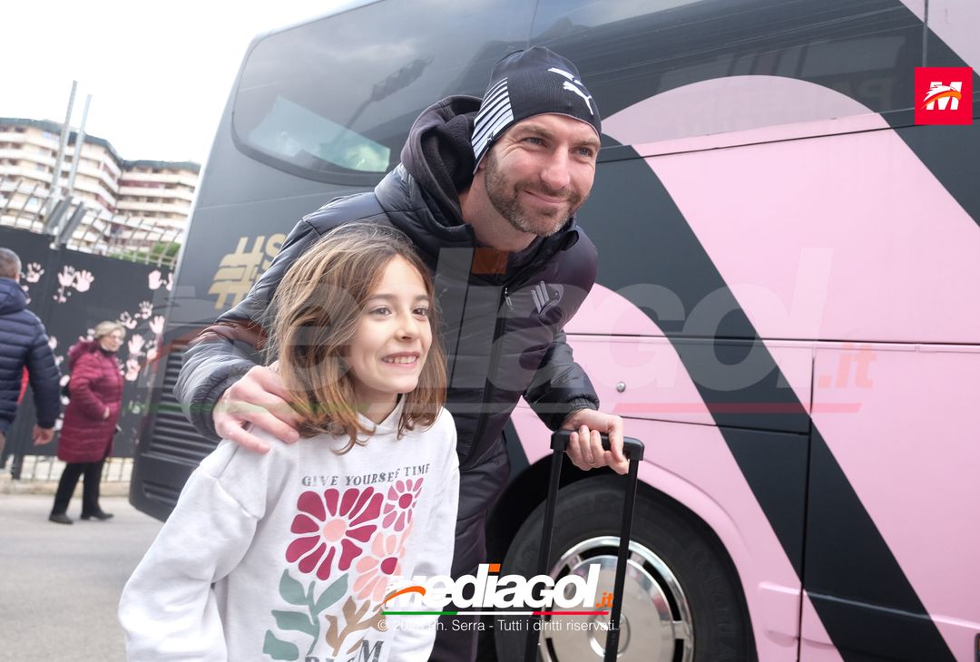 FOTO Parma-Palermo, il Palermo in partenza dal ‘Renzo Barbera’ (GALLERY) - immagine 8