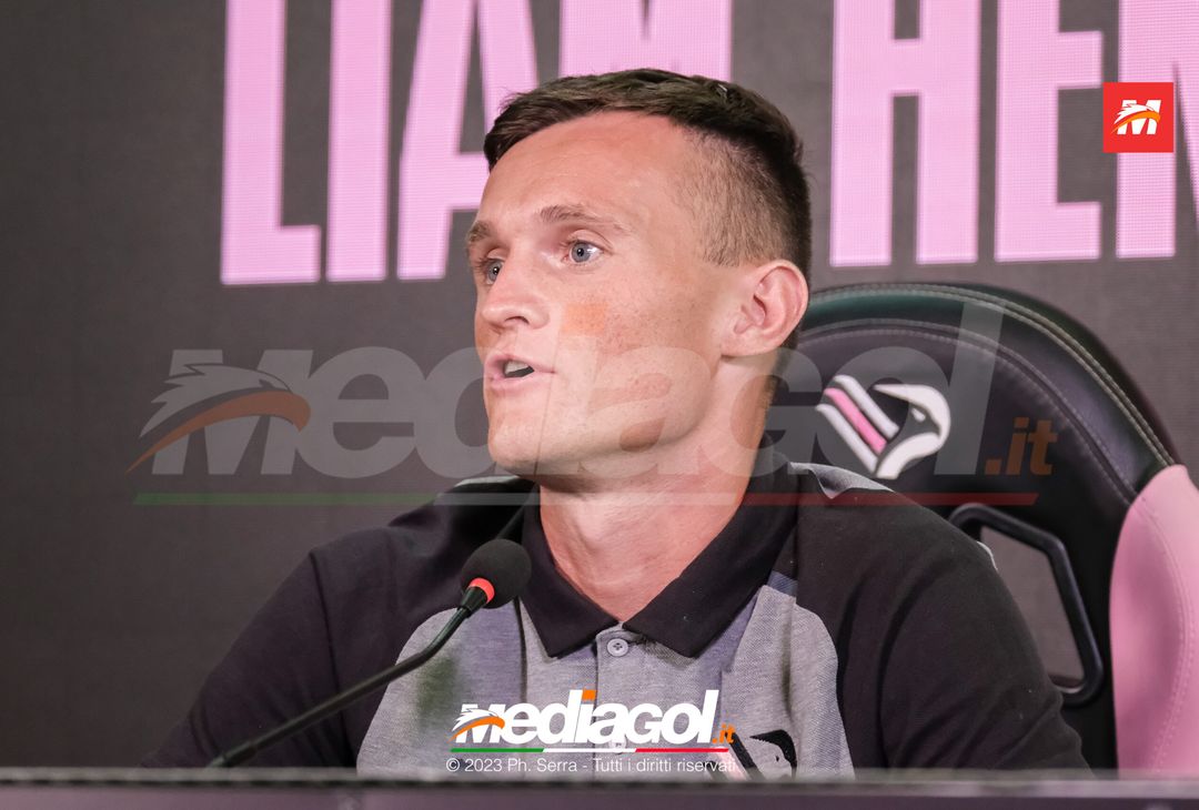 FOTO PALERMO, Liam Henderson presentato in conferenza stampa (GALLERY) - immagine 4