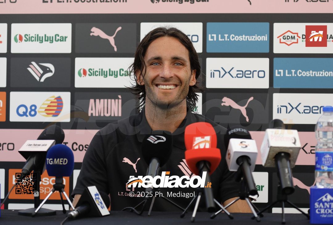 FOTO, Tommaso Augello si presenta in conferenza Palermo FC- immagine 1