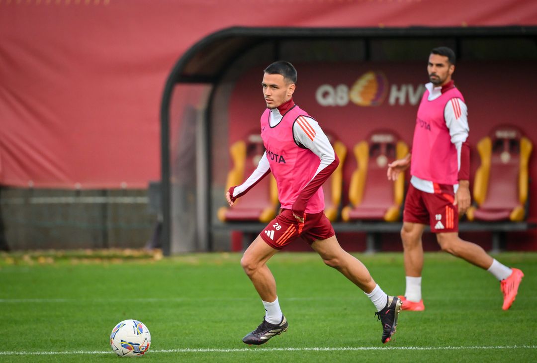 Trigoria, la rifinitura in vista della gara contro il Bologna – FOTO GALLERY - immagine 7