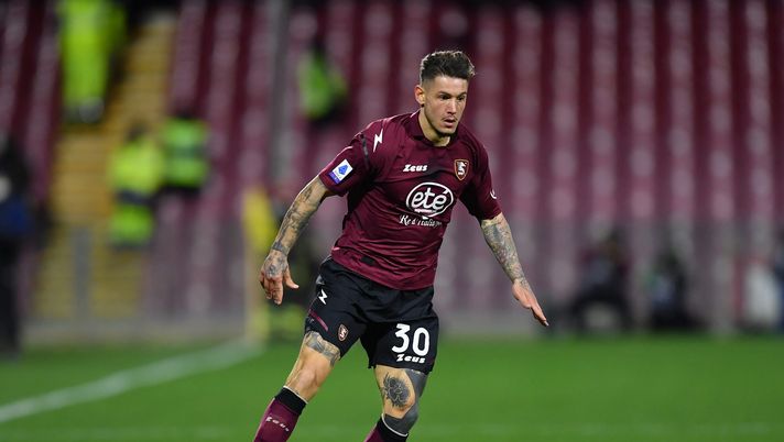 SALERNO, ITALY - FEBRUARY 07: Pasquale Mazzocchi of US Salernitana during the Serie A match between US Salernitana and Spezia Calcio at Stadio Arechi on February 07, 2022 in Salerno, Italy. (Photo by Francesco Pecoraro/Getty Images) Calciomercato Serie A: Napoli, preso Mazzocchi. Buchanan, definiti gli ultimi dettagli- immagine 2