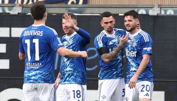 Fabregas: “I social stanno ammazzando tanta gente e talento. Ci sono io che mangio la m…”- immagine 3