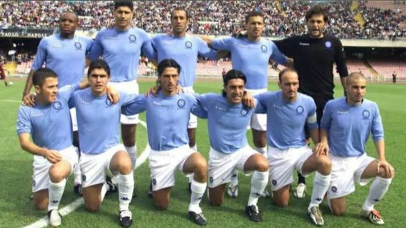 Il 26 settembre 2004, debuttava il Napoli di De Laurentiis: chi sono stati i protagonisti di tale evento storico? Scopriamolo insieme! napoli cittadella 2004
