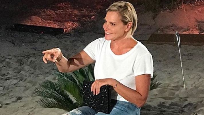 Al via Temptation Island Vip, la Ventura: “Bettarini? E’ successa una cosa inattesa” Al via Temptation Island Vip, la Ventura: “Bettarini? E’ successa una cosa inattesa” - immagine 1