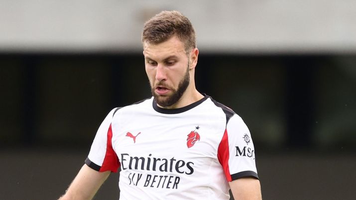 Strahinja Pavlovic difensore AC Milan potrebbe firmare presto il rinnovo di contratto con i rossoneri