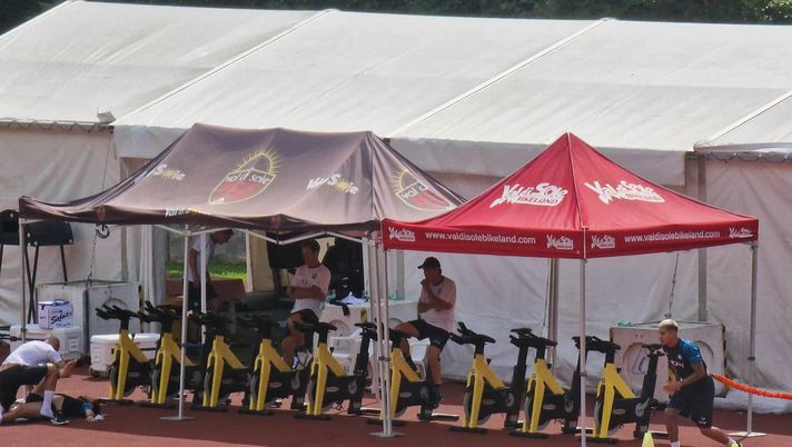 RILEGGI LIVE – Dimaro, DAY 9: focus su stretching e postura. Si allena anche Garcia RILEGGI LIVE – Dimaro, DAY 9: focus su stretching e postura. Si allena anche Garcia - immagine 1