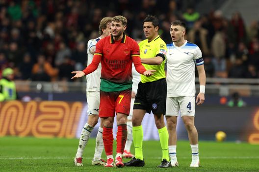 santiago-gimenez-ammonizioni-dato-statistica-falli-milan