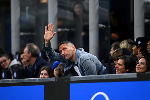 MILANO, ITALIA - 1 APRILE: Marco Materazzi durante la partita di Serie A TIM tra FC Internazionale ed Empoli FC allo Stadio Giuseppe Meazza. (Foto di Mattia Ozbot - Inter/Inter tramite Getty Images) Marco Materazzi