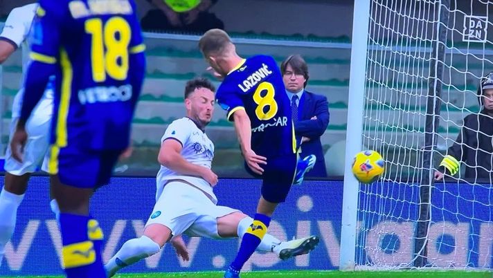 VIDEO Verona-Napoli 1-3, Lazovic imbuca alle spalle di Meret e riapre la partita - immagine 1