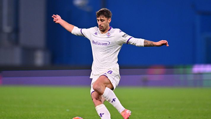 SASSUOLO, ITALY - DECEMBER 06: Mattia Viti of ACF Fiorentina during the Serie A match between US Sassuolo Calcio and ACF Fiorentina at Mapei Stadium Citta del Tricolore on December 06, 2025 in Sassuolo, Italy. (Photo by Alessandro Sabattini/Getty Images) CorSport: “Tutte le rotazioni di Paolo Vanoli in Conference in vista del Verona” - immagine 1