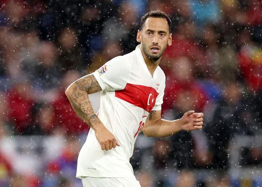 Calhanoglu: “Tante offerte ma l’ho detto che sarei rimasto. E poi l’Inter non vuole cedermi”- immagine 2