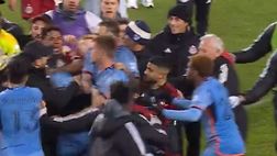 VIDEO New York batte Toronto e finisce in rissa, coinvolto anche Lorenzo Insigne