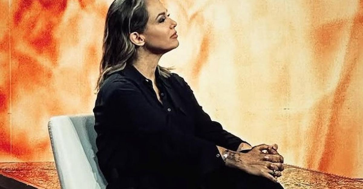 Sonia Bruganelli tra i concorrenti di un noto reality? La sua risposta è chiara Sonia Bruganelli tra i concorrenti di un noto reality? La sua risposta è chiara