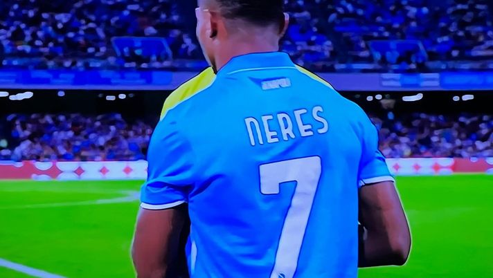 Napoli-Bologna, Politano esce e fa spazio a Neres: esordio in azzurro al Maradona Napoli-Bologna, Politano esce e fa spazio a Neres: esordio in azzurro al Maradona - immagine 1