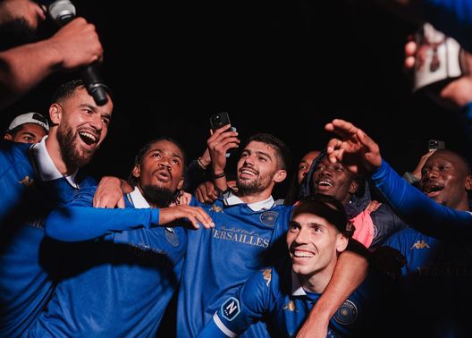 Giocatori del Versailles. (Foto presa dal profilo Instagram ufficiale fcversailles) Versailles, Mulliez:”Ricevuto feedback negativi per la docuserie”- immagine 2