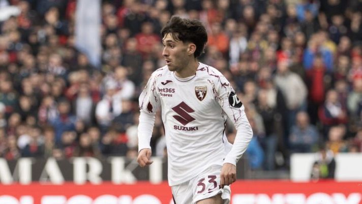 GENOA, ITALY - FEBRUARY 22: Rafael Obrador of Torino FC in action during the Serie A match between Genoa CFC and Torino FC at Luigi Ferraris Stadium on February 22, 2026 in Genoa, Italy. (Photo by Stefano Guidi - Torino FC/Torino FC 1906 via Getty Images) Tra centrali e terzini, ecco cinque difensori per la 32a giornata al fantacalcio: scelte approvate - immagine 1