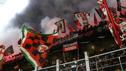 Milan-Juventus, il caro prezzi scatena la rabbia del popolo rossonero: “Non siamo clienti”