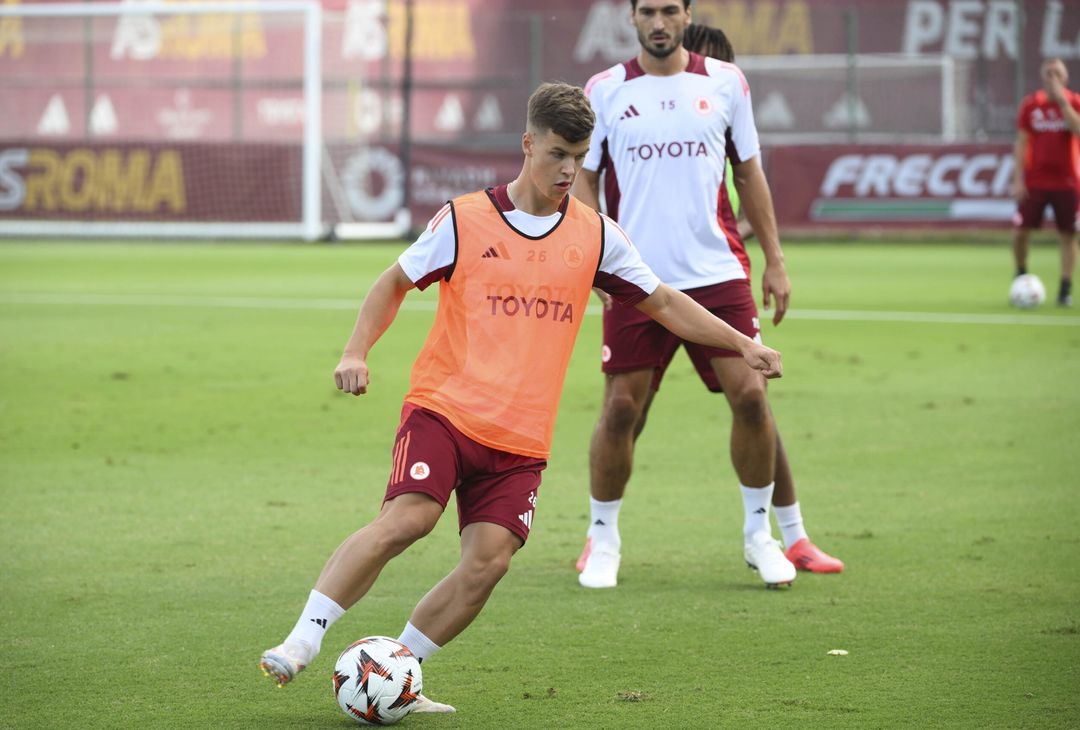 Roma, l’allenamento di oggi in vista dell’Athletic Bilbao – FOTO GALLERY - immagine 31