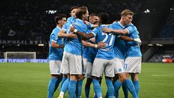 Serie A, la classifica: Napoli secondo in solitaria in attesa di Milan-Juve FOTO
