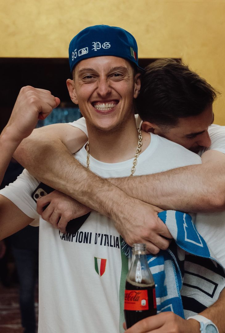 GALLERY Il Napoli celebra l’anniversario dello scudetto: “Campioni d’Italia” - immagine 4