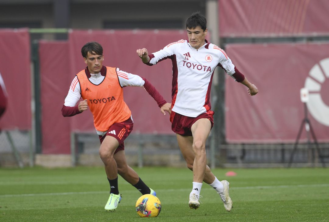 Trigoria, la seduta di allenamento dopo la sconfitta con l’Atalanta – FOTO GALLERY - immagine 9